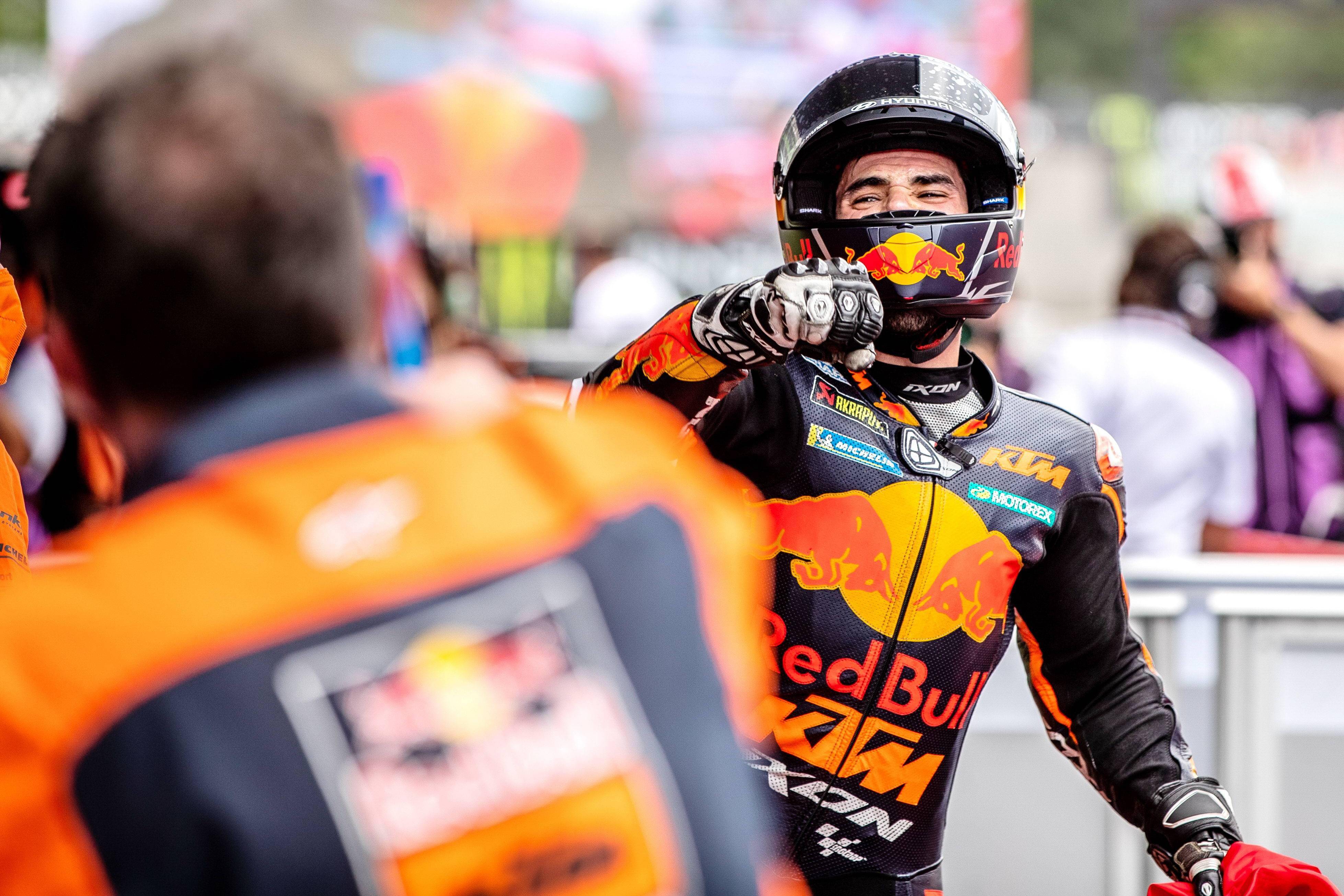 包含巴塞罗那遭遇艰难一战，晋级之路艰辛的词条