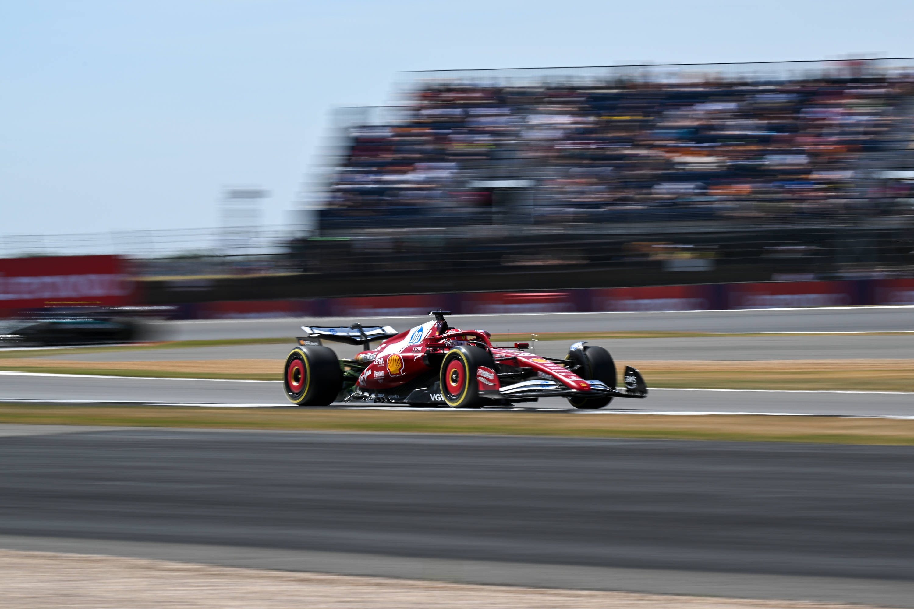 PG电子官网-关于梅赛德斯碾压法拉利，勒克莱尔点燃赛场的信息