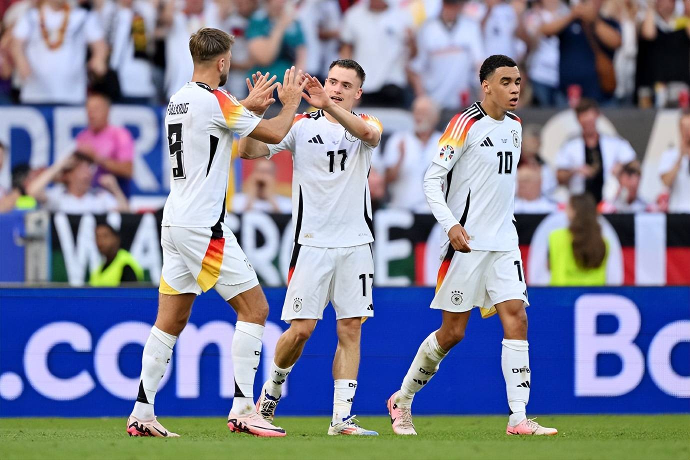 PG电子娱乐-冰岛战胜保加利亚，成功杀入欧洲杯四强的简单介绍