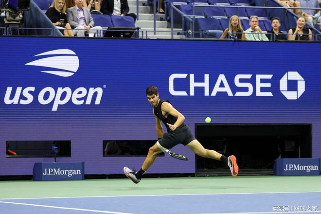 关于西班牙网球队逆转美国网球队,费德勒爆发神勇的信息 关于西班牙网球队逆转美国网球队,费德勒爆发神勇的信息