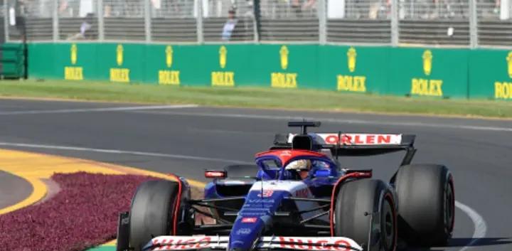 PG SOFT游戏-阿斯顿马丁鏖战红牛车队，汉密尔顿点燃赛场的简单介绍