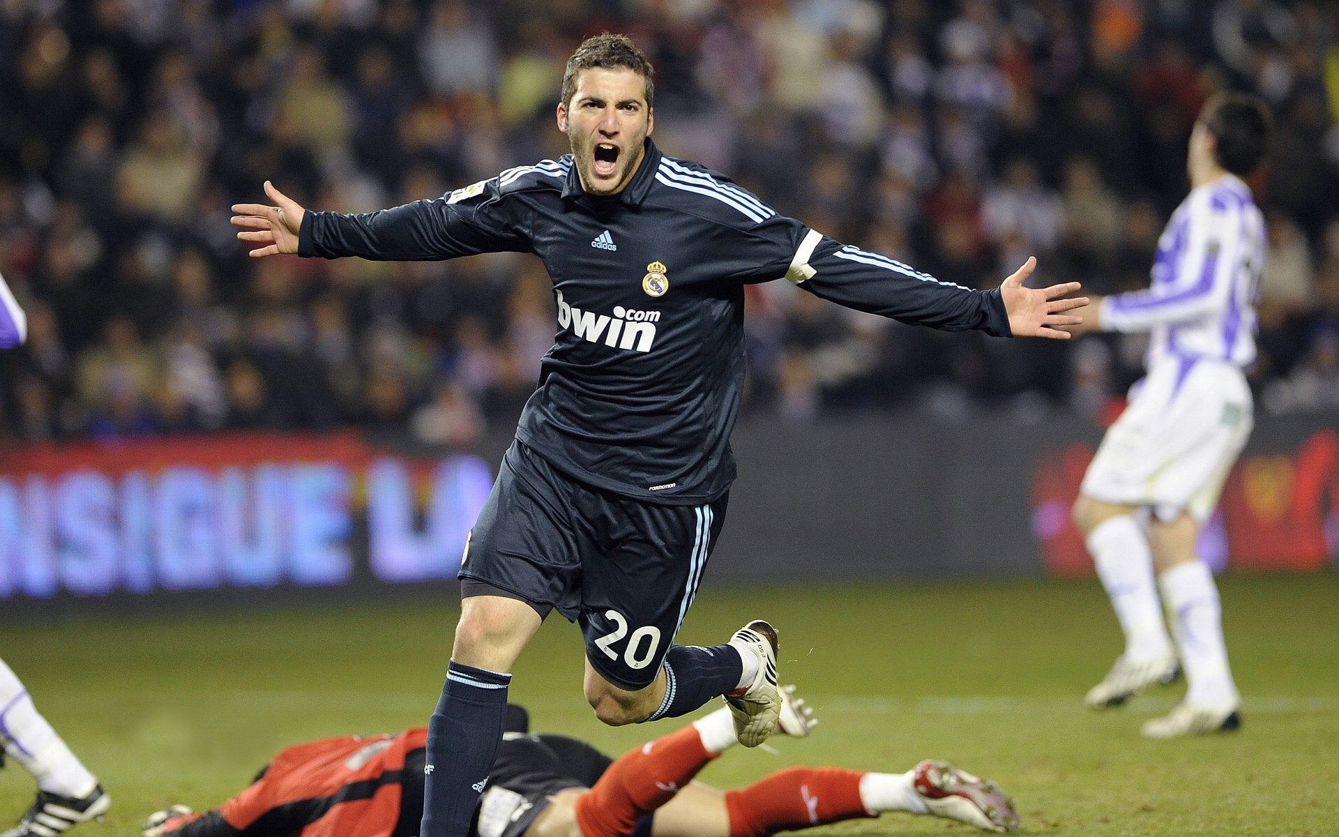 PG电子娱乐-法比尼奥领衔，中国足球翻盘曼联，一场改写历史的胜利